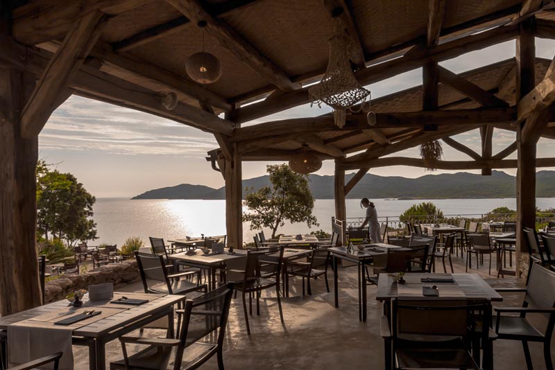 Photographe professionnel spécialisé dans la photographie d'intérieur pour hôtels et résidences