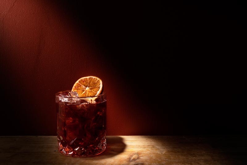 photographe professionnel spécialisé dans la photographie de cocktails et de boissons en Corse